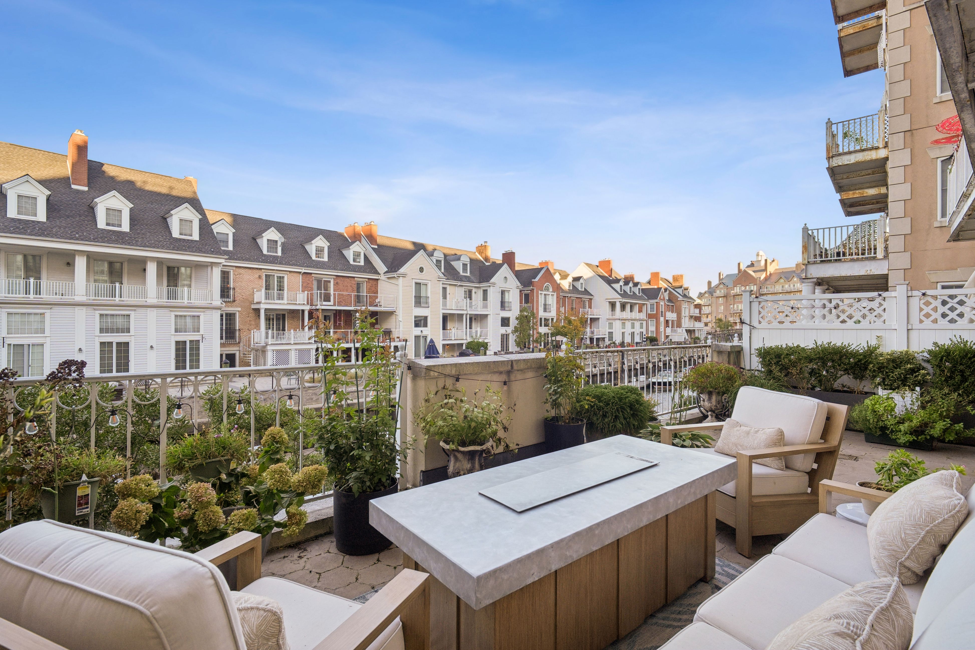 204 Shearwater Court West, Unit 12 